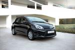 Toyota Yaris Hybrid 2012 года